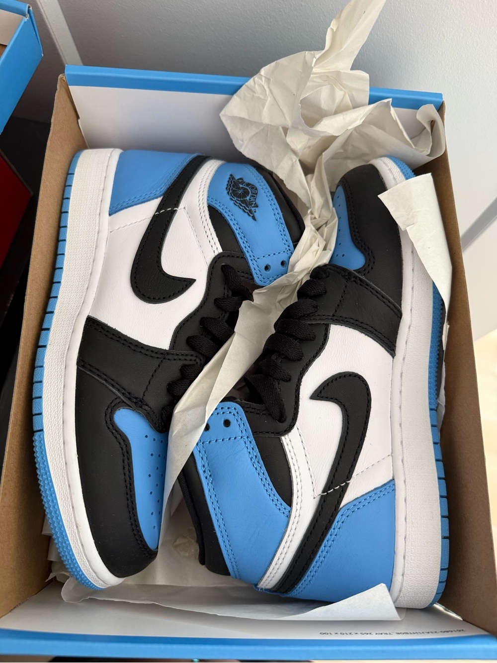 Jordan 1 Low Men's Sneakers in White Black University Blue